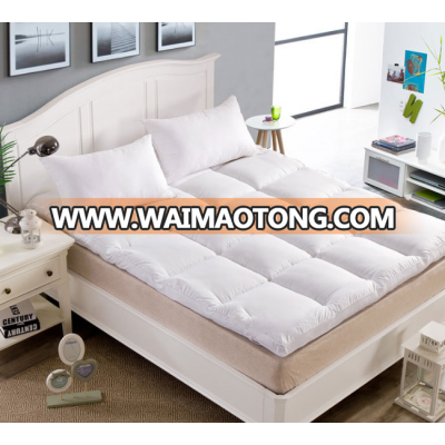 High quality comfortable hotel mattress topper