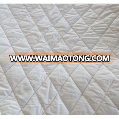 Washable fine wool filling waterproof mattress protector